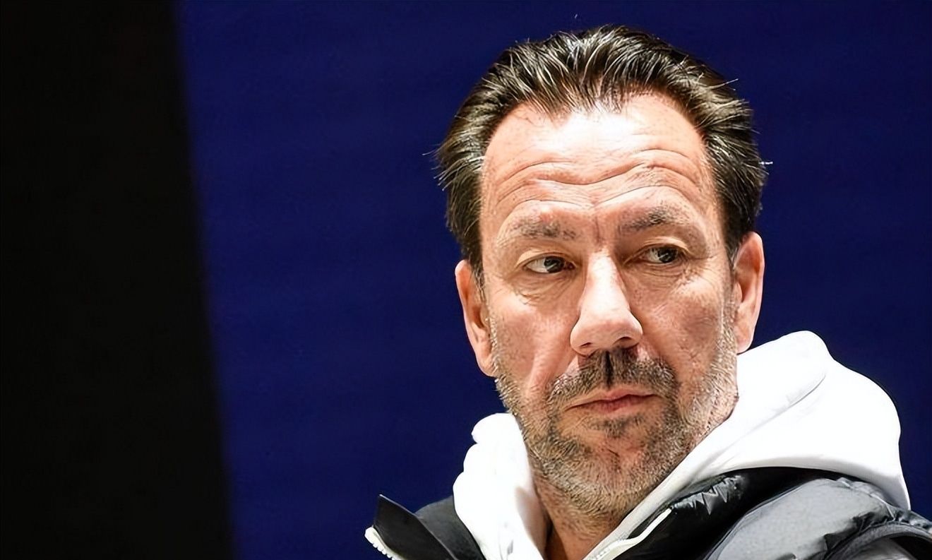 这也行？多特蒙德更衣室发声备战NBA季后赛费耶诺德关键时刻队长鼓劲，风云突变广州队国际比赛日战术微调的简单介绍