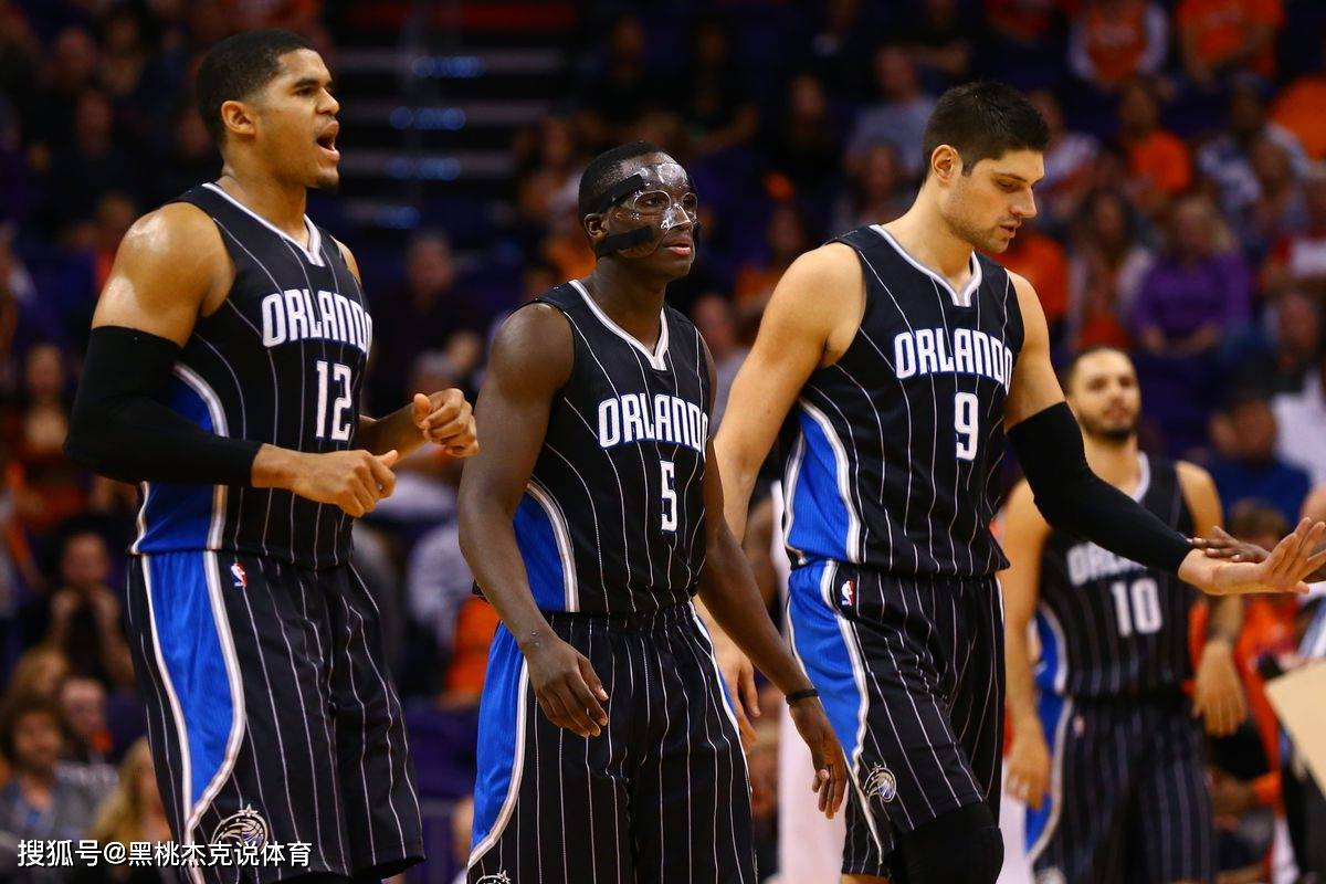 巴西选手卡尔德拉诺和瑞典球员莫雷加德